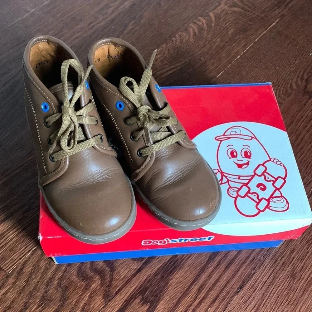 Dogi brown leather boys dress boots camel size 11 EUC